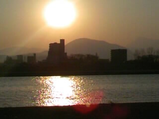高崎山と夕日